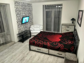 Home in Center with jacuzzi